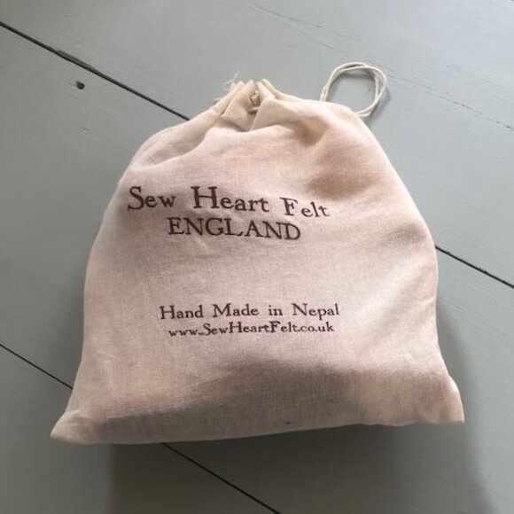 Kid's Sew Heart Felt Leopold the Lion Slippers. NWOT. Size 2-3Y (15cm) - Picture 7 of 7